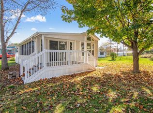 16 Pike Cir, South Hero, VT 05486