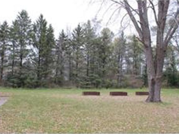 3rd image of 2924 County Road 74 St