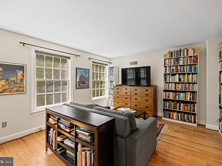 2426 I St NW — Photo 23