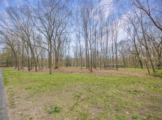 6029 Far Hills Way, Kalamazoo, MI 49009