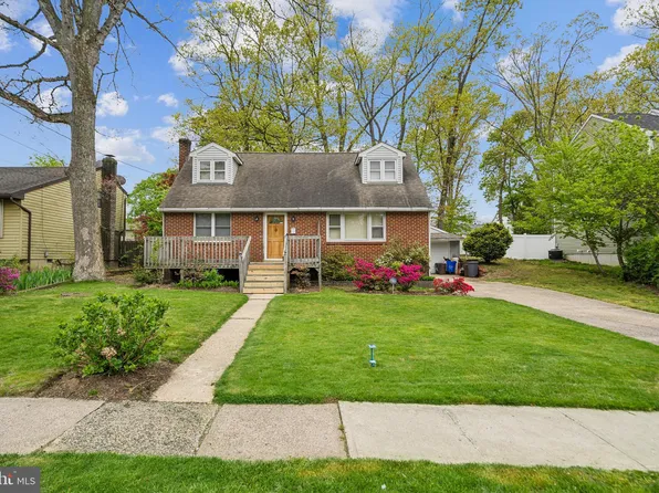 213 Pine Ave, Runnemede, NJ 08078