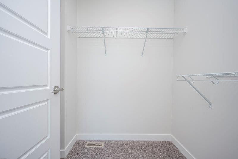 Calgary Townhouse for rent - 3 Bedrooms — photo 23