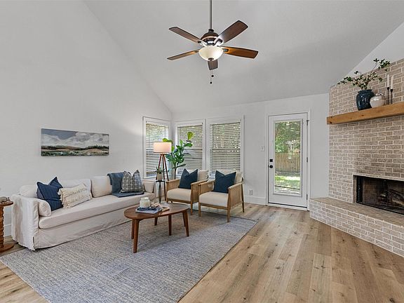 2nd image of 4109 Moss Hollow Dr