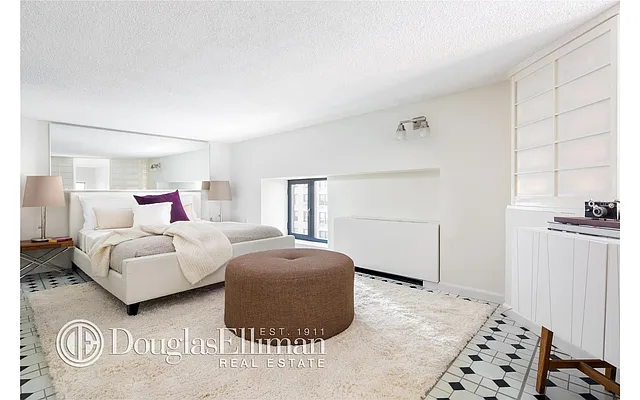 Sold by Douglas Elliman | media 17