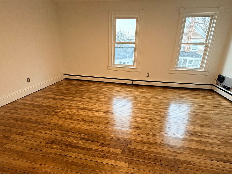 Living Room, viewed from Kitchen door