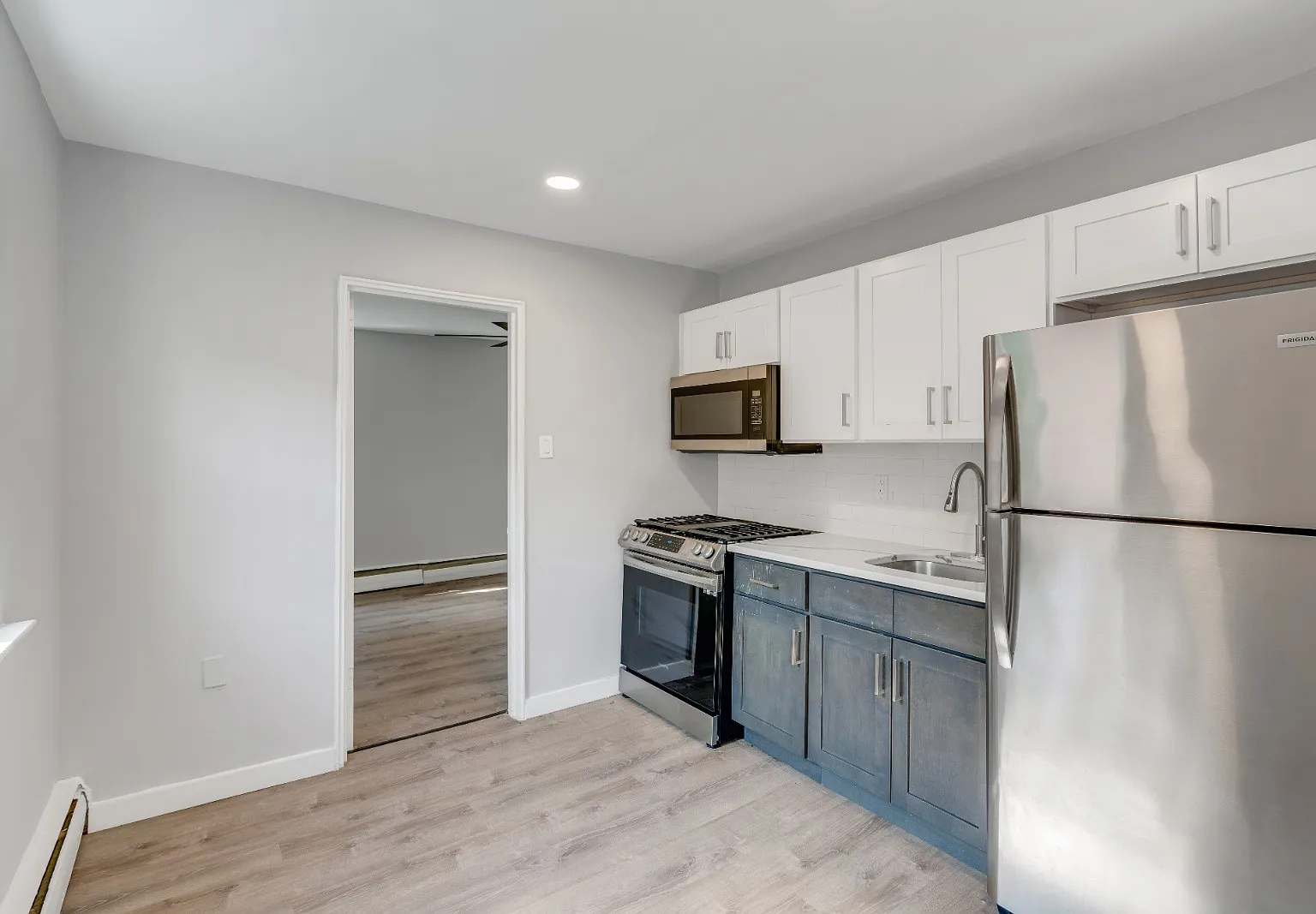 1 bed, 800 sqft, $1,295 — Photo 1