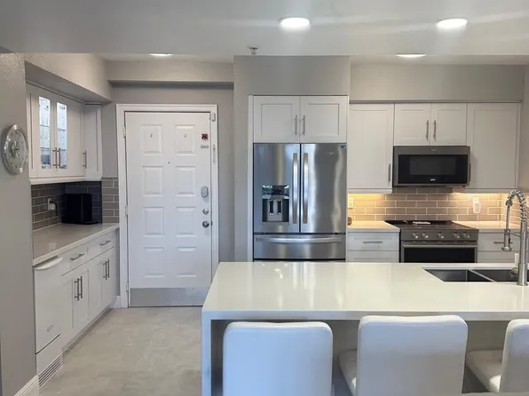 (undisclosed Address), Hollywood, FL 33020