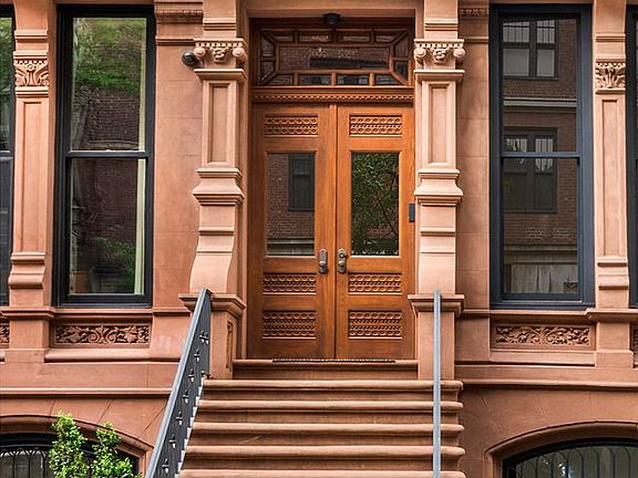 2nd image of 48 E 64th St