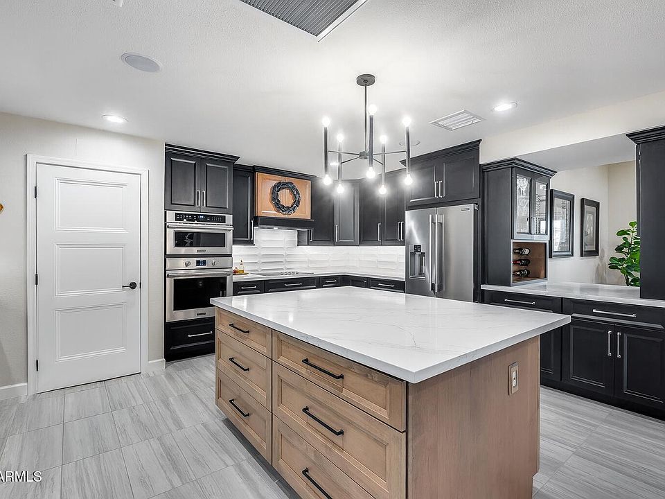 1st image of 11113 W BOSWELL Boulevard