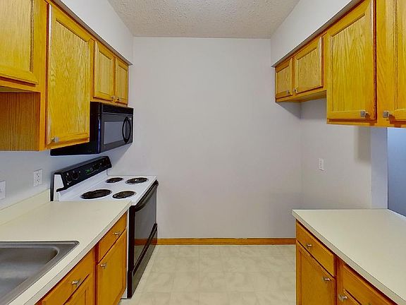 3rd image of 9772 Sawgrass Ct Unit 4