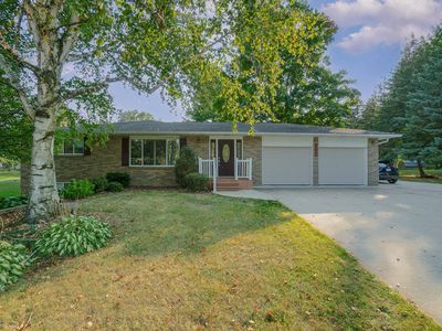 8675 N River Rd, Freeland, MI, 48623