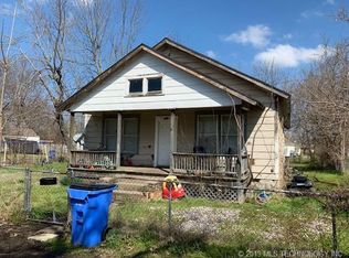 315 W Race Ave, Checotah, OK 74426