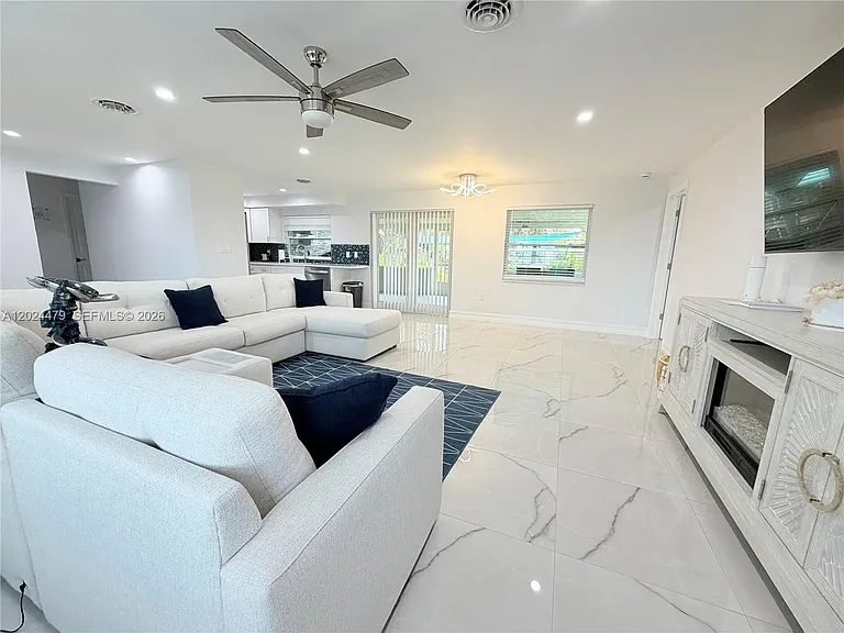 2212 Club House Rd — Photo 13