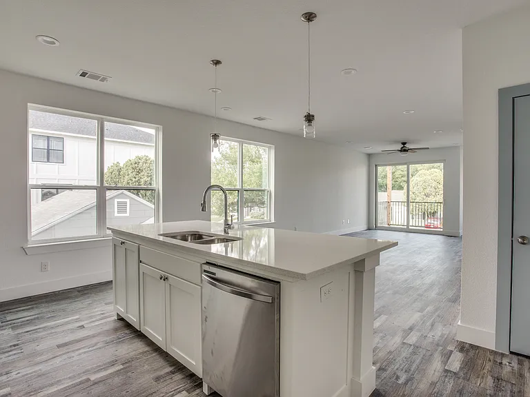 3218 Forest Park Blvd — Photo 16