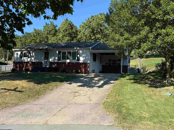 721 W Washington St, Grafton, WV 26354