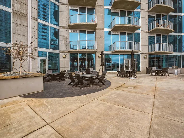 400 W Peachtree St NW #2810 — Photo 24