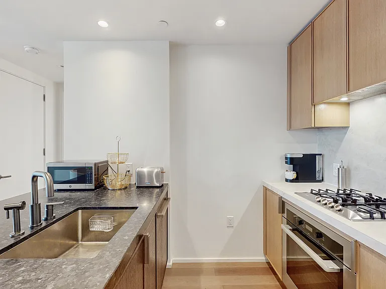 543 W 122nd St #12B — Photo 7