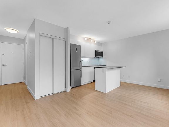 3rd image of 145 York St #1442403