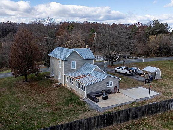 2nd image of 214 Chapel Rd