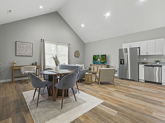 4th image of 1137 W 21st St #1
