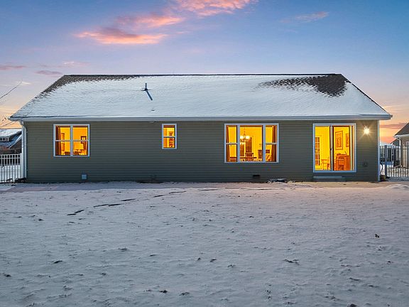 4th image of 4882 Isabella Cir