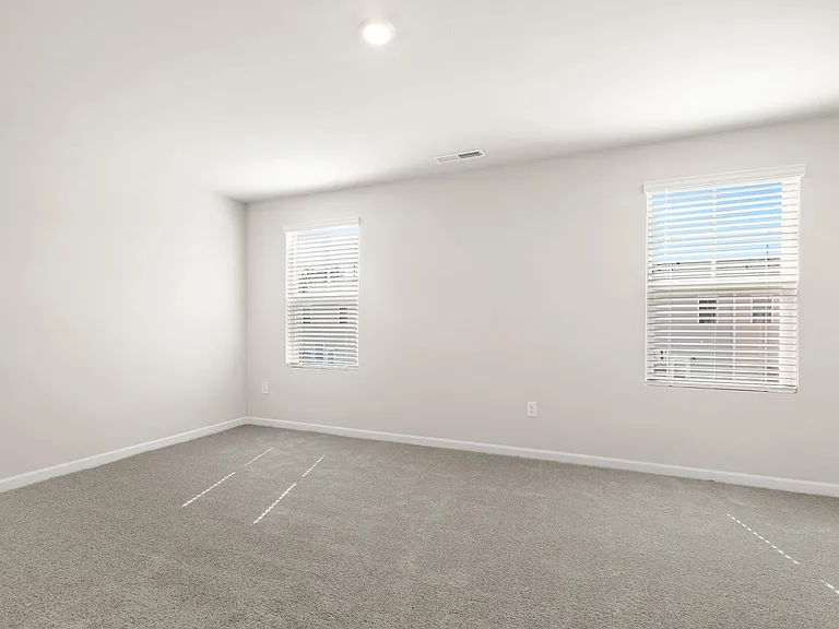 146 Zealand Ct — Photo 21