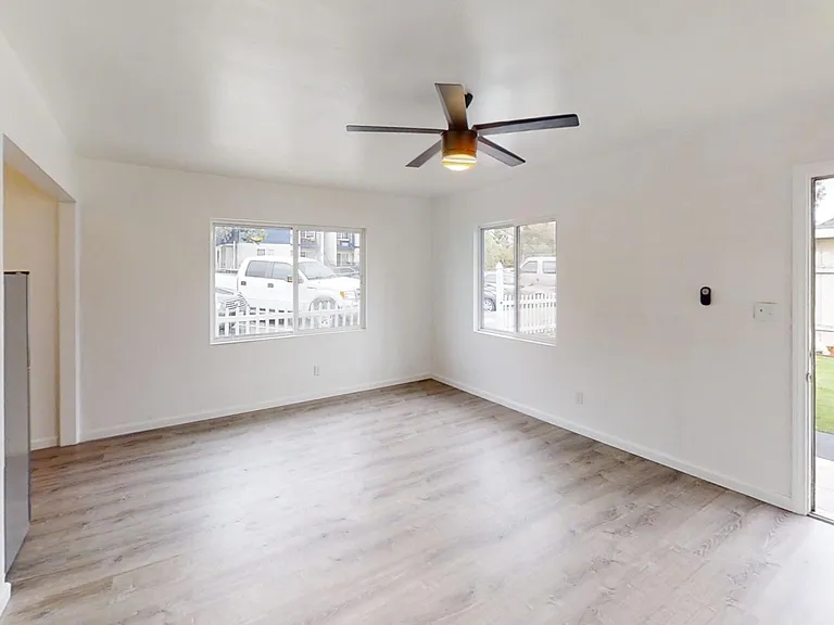 1009 Hornblend St — Photo 13