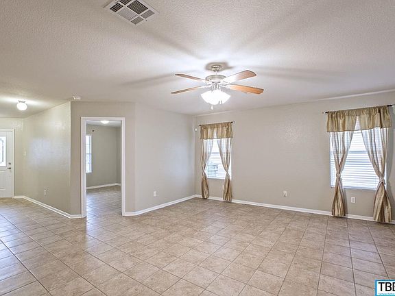 5th image of 110 Avrshire Ln