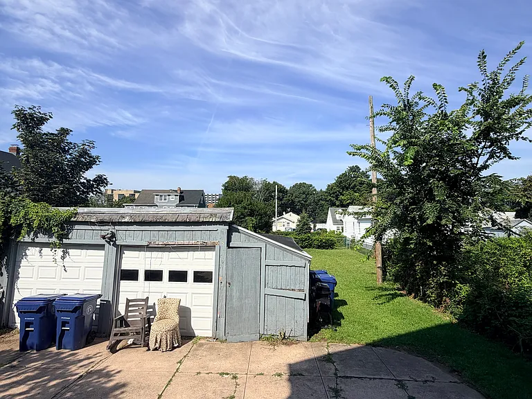 72 Peck Ave #2 — Photo 16