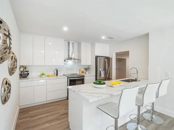 6600 SW 7th Street, Pembroke Pines, FL 33023