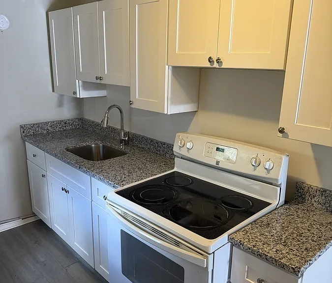 613 Willow St — Photo 5