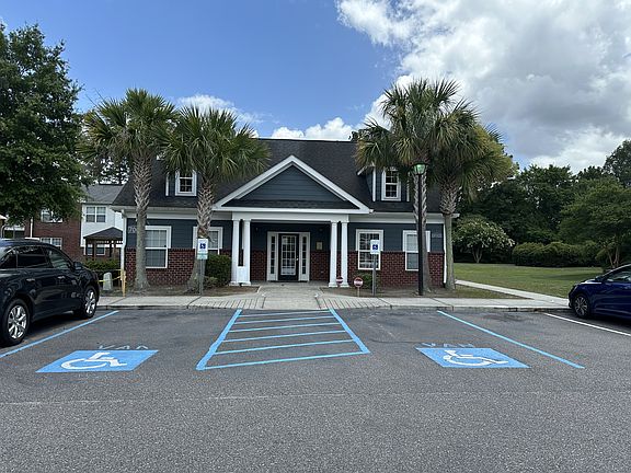 3rd image of 8180 Windsor Hill Blvd #5314652