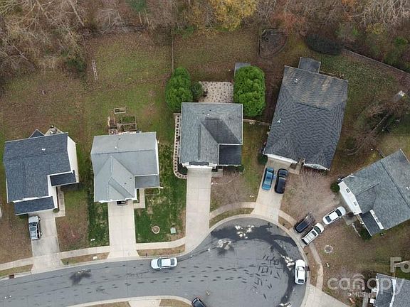 3rd image of 13019 Lake Erie Ln