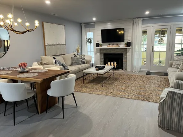 70 Shipyard Dr APT 204, Hilton Head Island, SC 29928