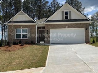 32 Thedford Dr, Hoschton, GA 30548