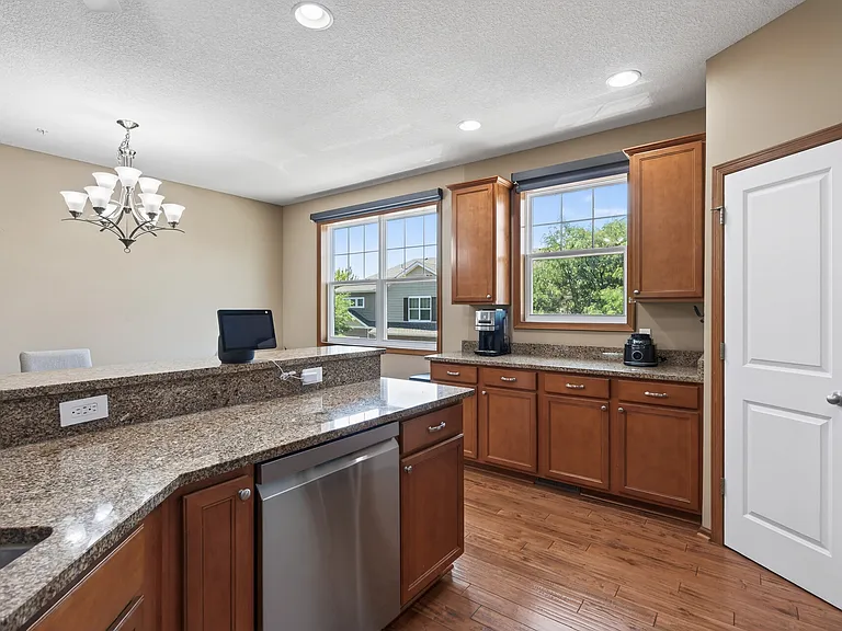 1806 Colonial Ln #4 — Photo 11