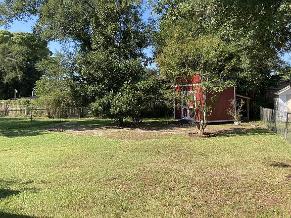 2nd image of 106 Alabama Ave