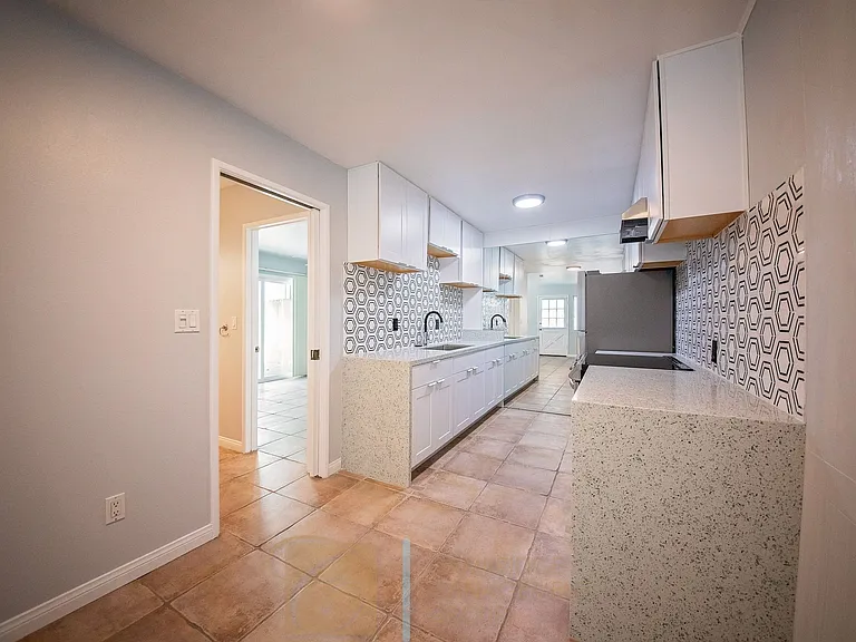 3730 Goldfinch St — Photo 15