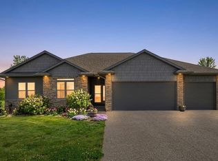 1828 160th Ave, Manchester, IA 52057