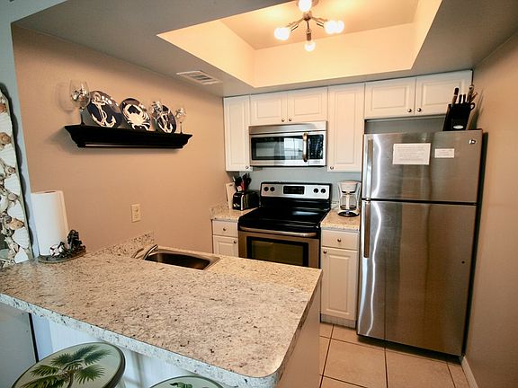 5th image of 550 1st St #112