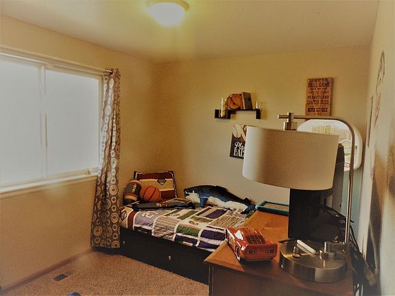 2nd image of 332 Laurel Ave