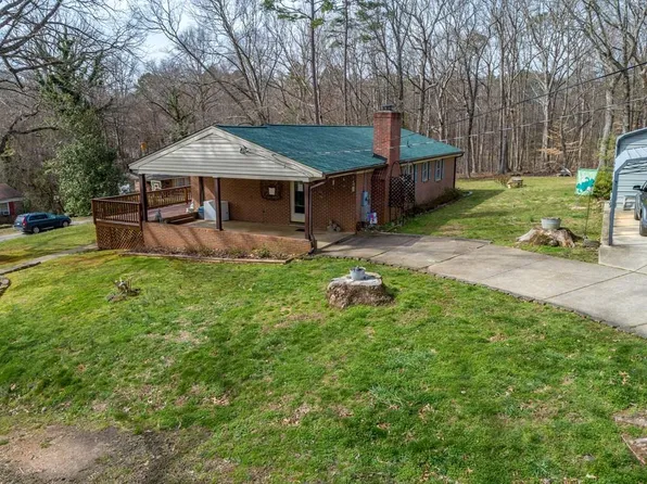 25 Valley St, Clarksville, VA 23927