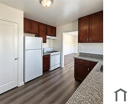 2 bed, 800 sqft, $2,495 — Photo 2