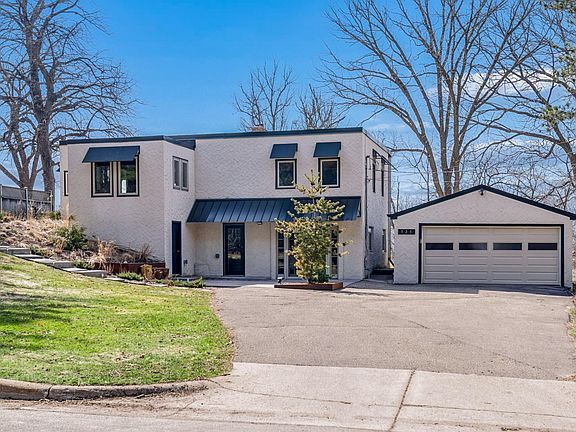 5th image of 525 Burlington Rd