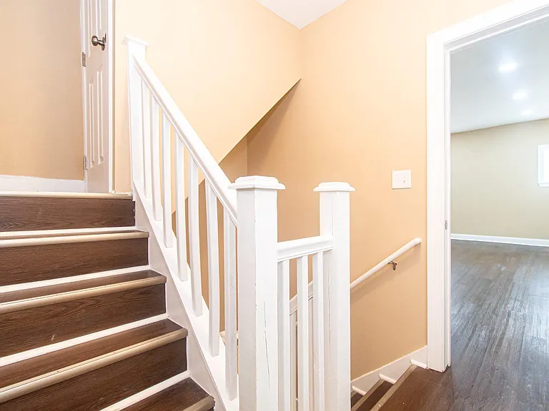 4103 Barrington Rd #2 — Photo 4