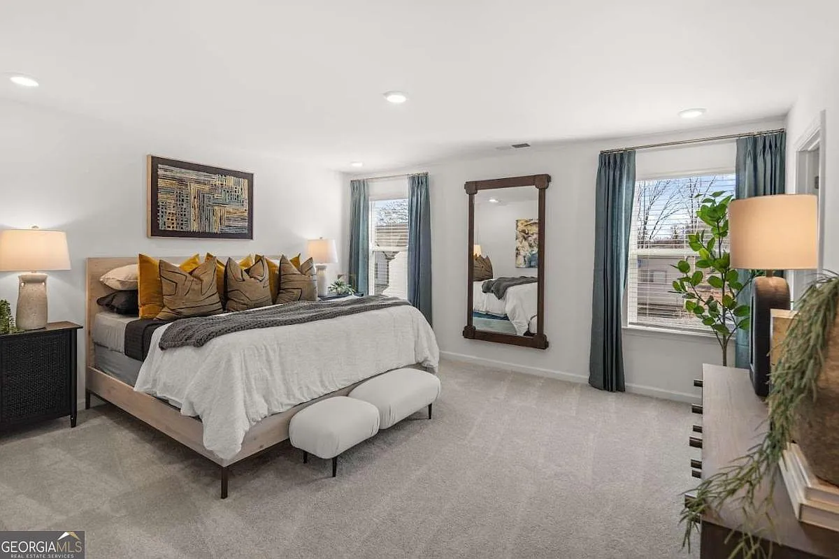 3 bed, 2.5 bath, 1855 sqft, $1,867 — Photo 3