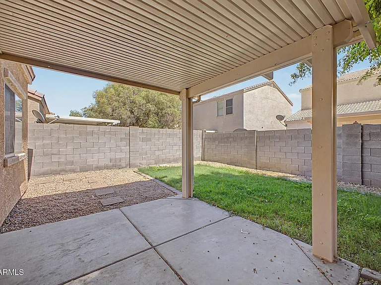 7027 W Lincoln St — Photo 25