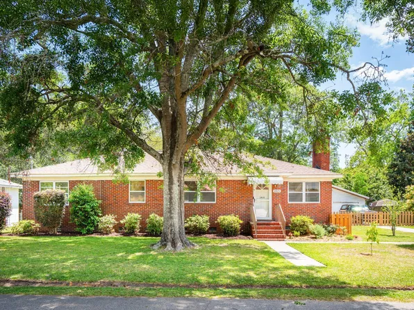 1915 Aichele Dr, Charleston, SC 29406