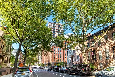 Rented by Pinnacle City Living