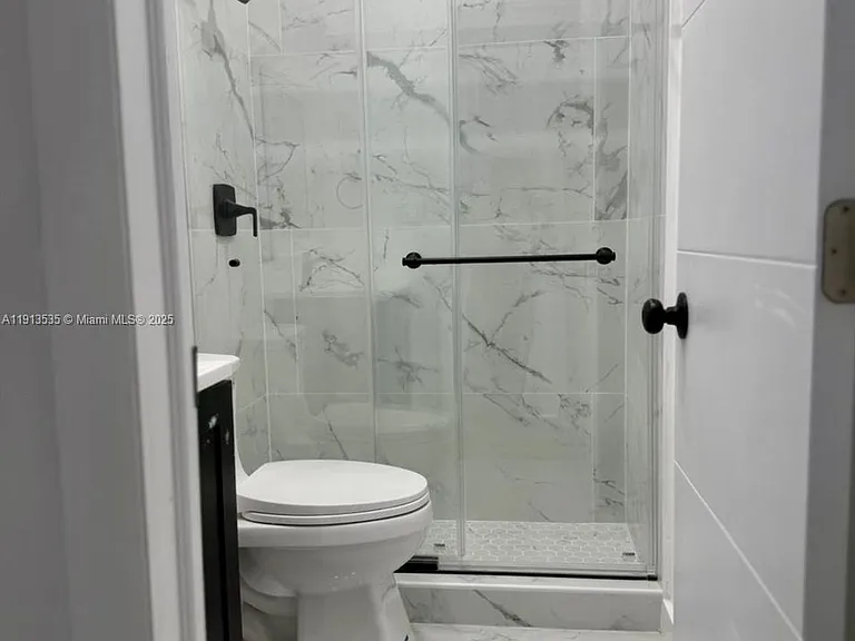 7535 NE 2nd Ct #1 — Photo 37